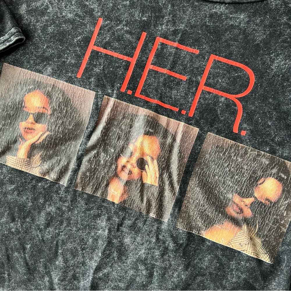 H.E.R. Sold out Tour Tee - Picture 2 of 6